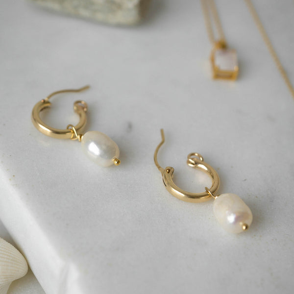 Pearl on sale hoops gold